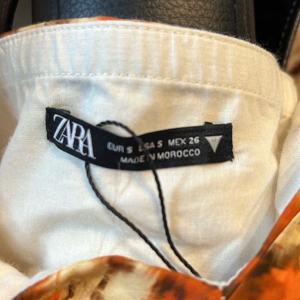 4/$20 NWOT Zara crop top - Picture 3 of 3